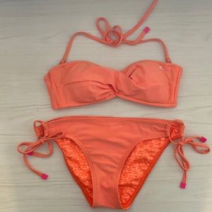 Oakley bikini, good condition. Worn few times.